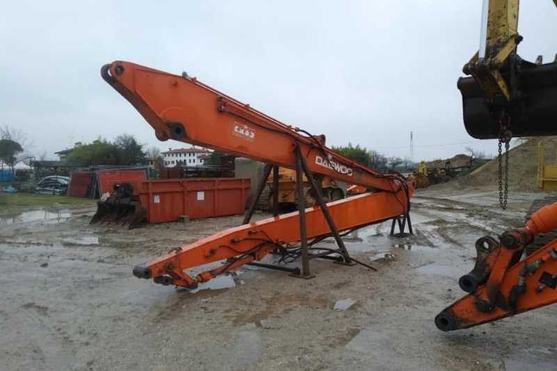 OmecoHub - Immagine DAEWOO 300LCV